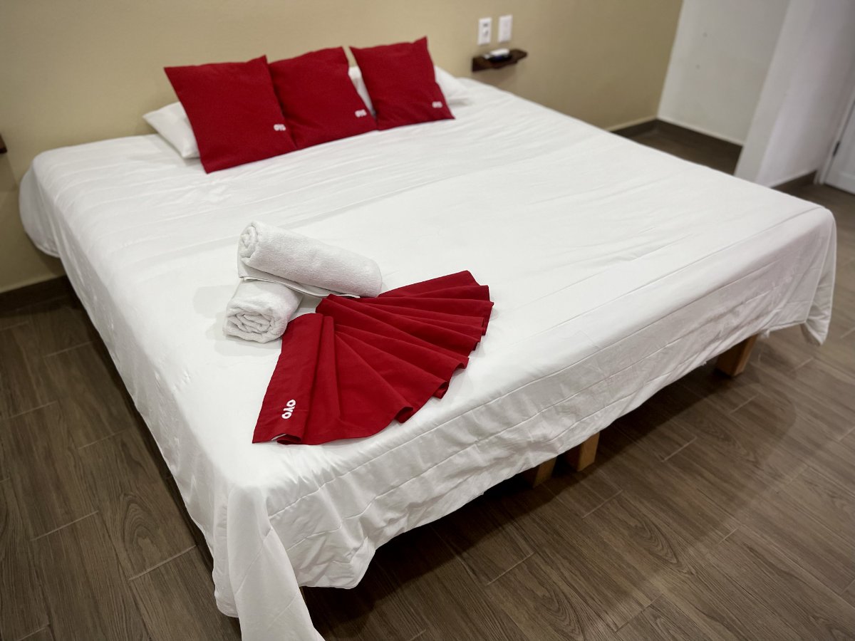 Cama king size para 2 personas en bungalows bugamilias