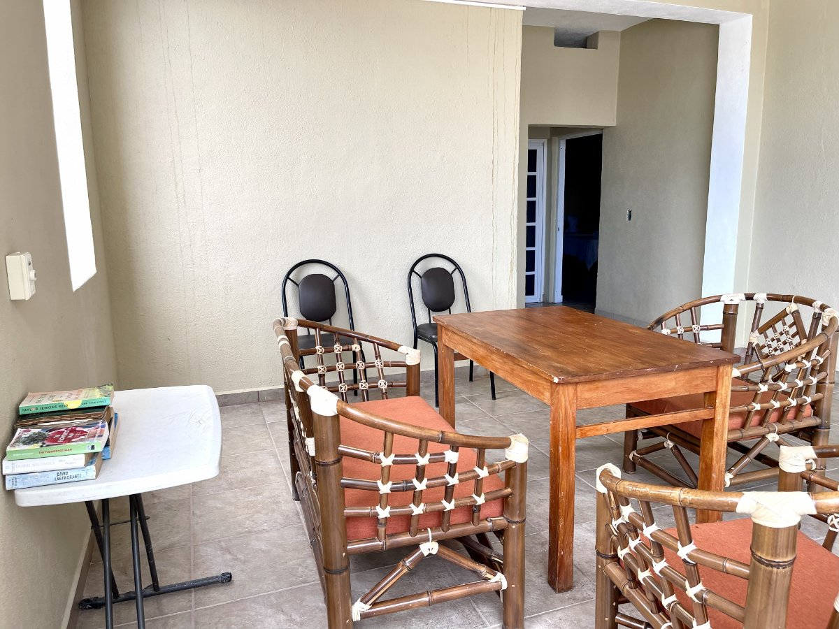 Mesa para jugar en los bungalows bugambilias